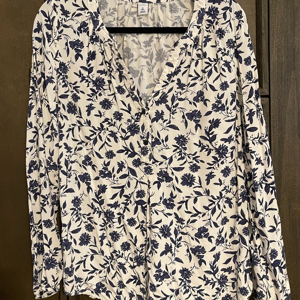 Old Navy White and Blue Buttoned Notched Collar Blouse